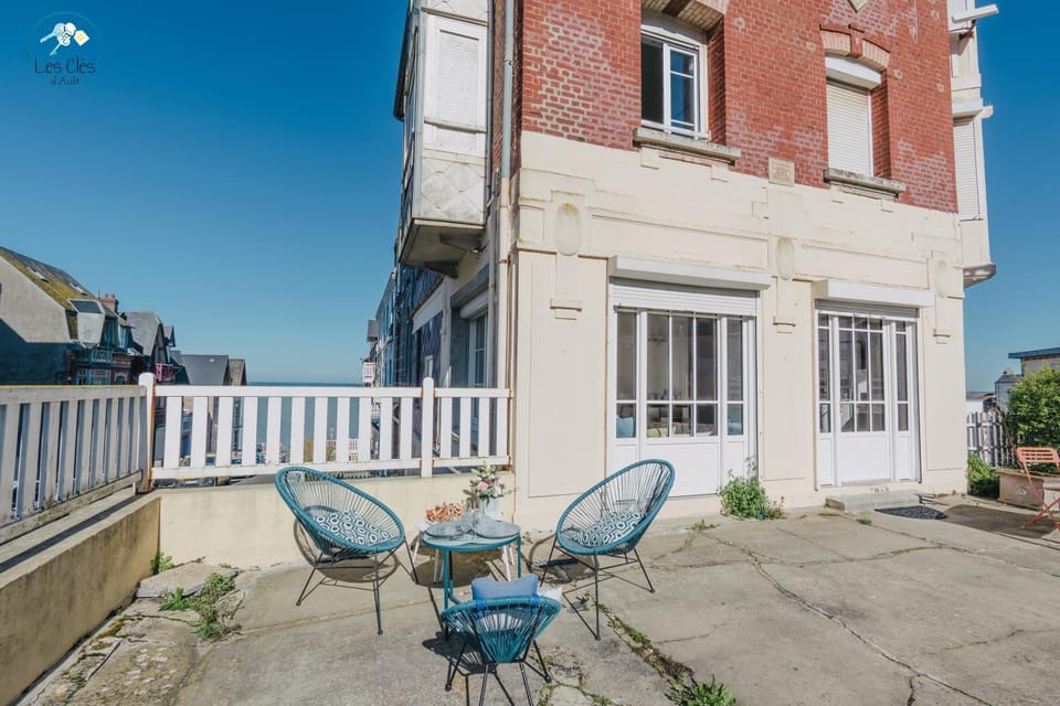 Property building, Patio, View (from property/room), Balcony/Terrace