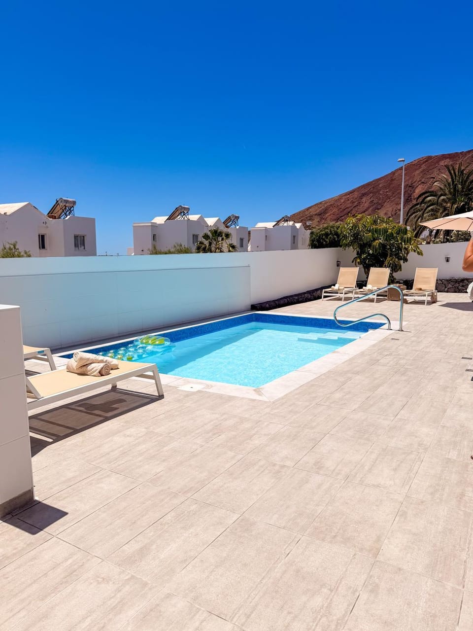 Patio, Pool view, Swimming pool, sunbed