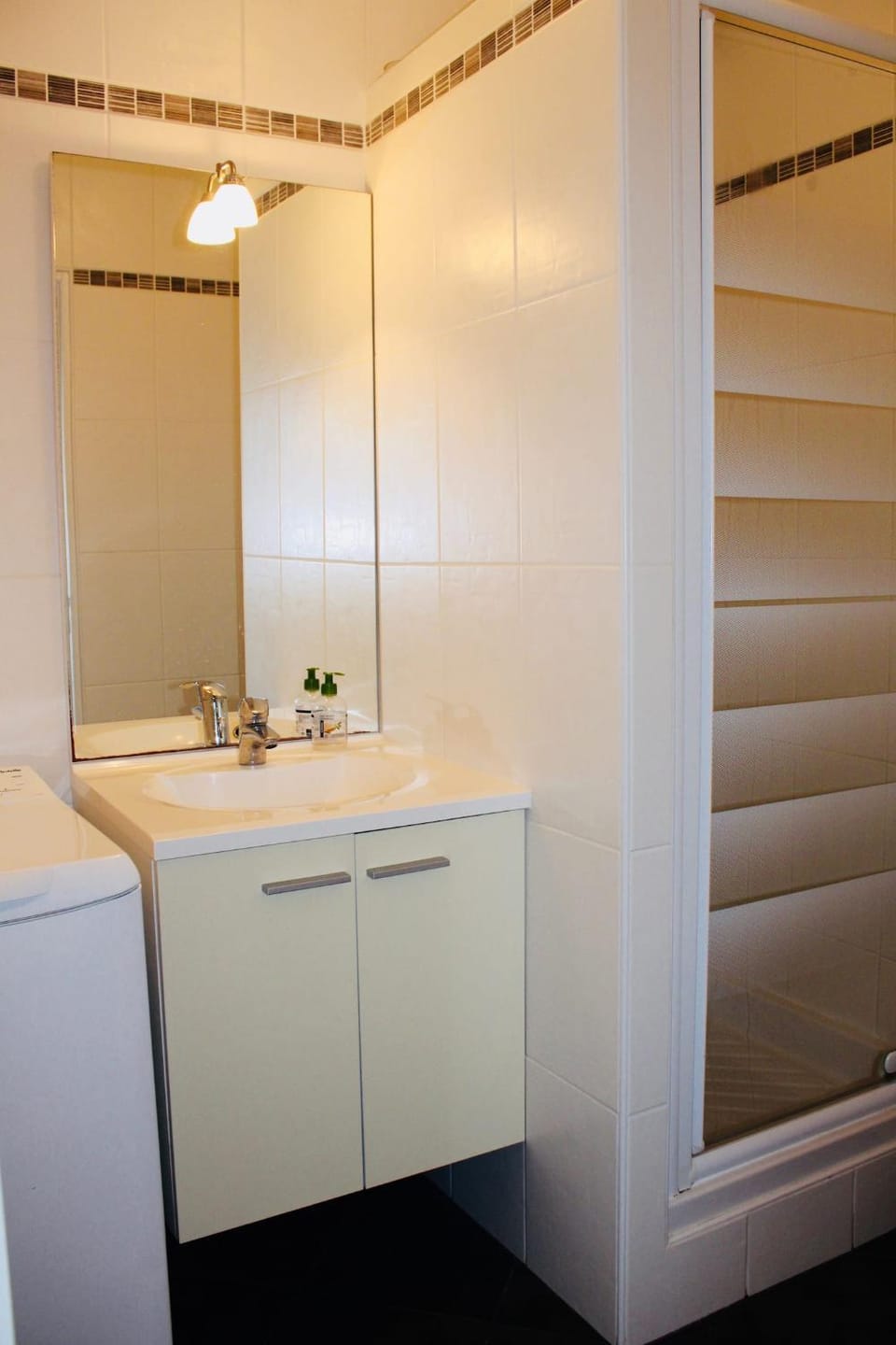 Shower, Bathroom, washing machine