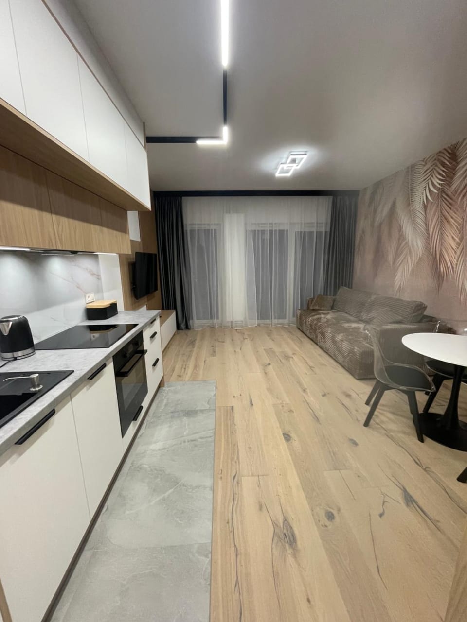 Living room, pet friendly, stove