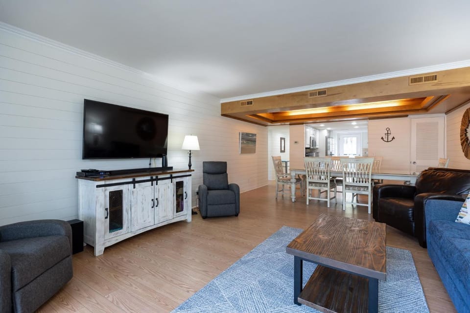 5 Ocean Club Villa in South Forest Beach