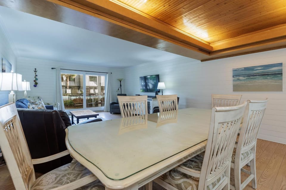 5 Ocean Club Villa in South Forest Beach