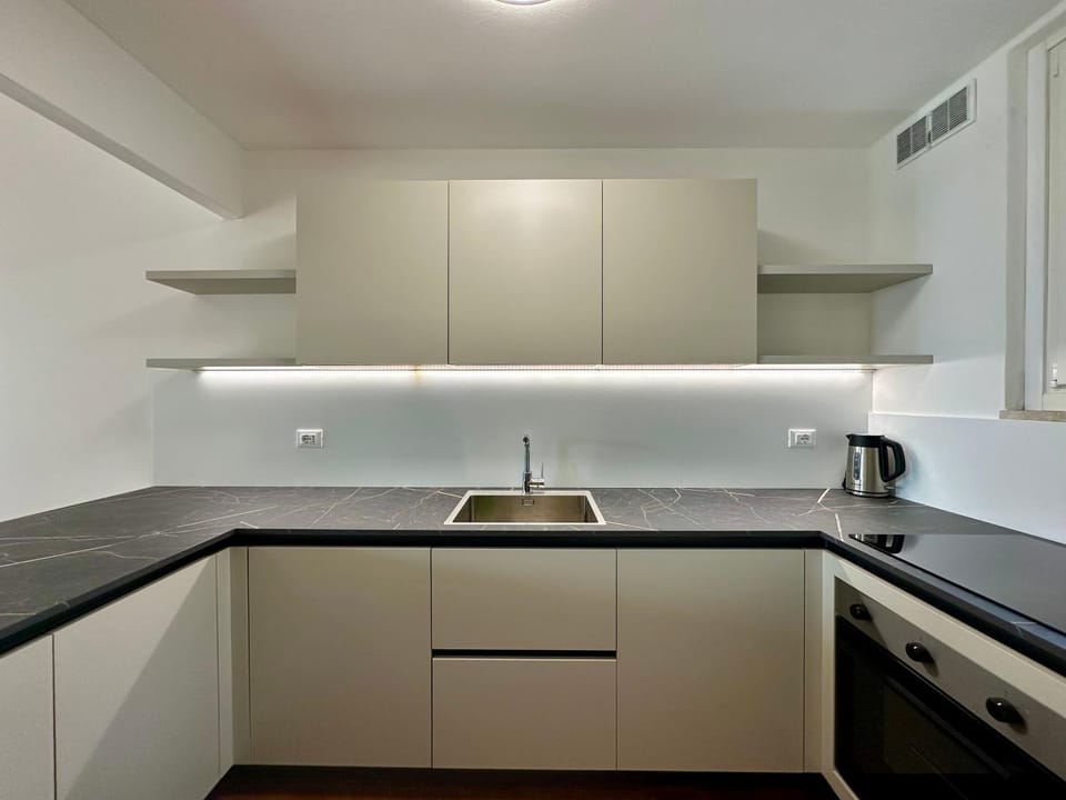 Kitchen or kitchenette