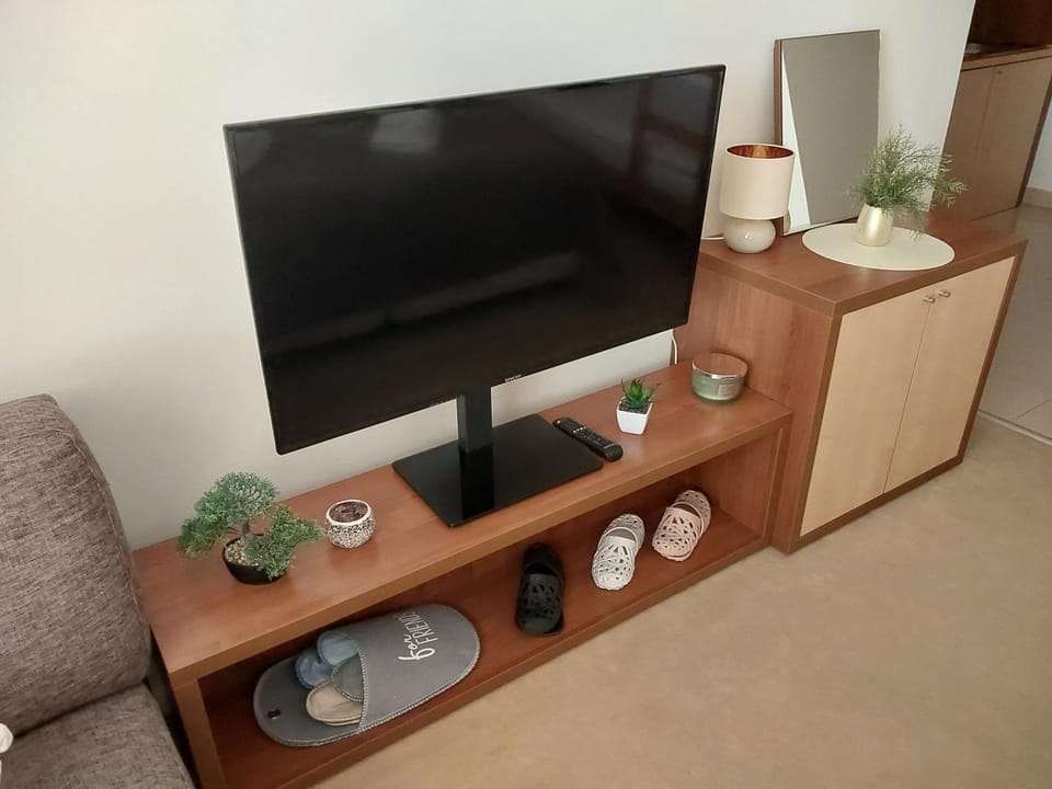TV and multimedia, Evening entertainment