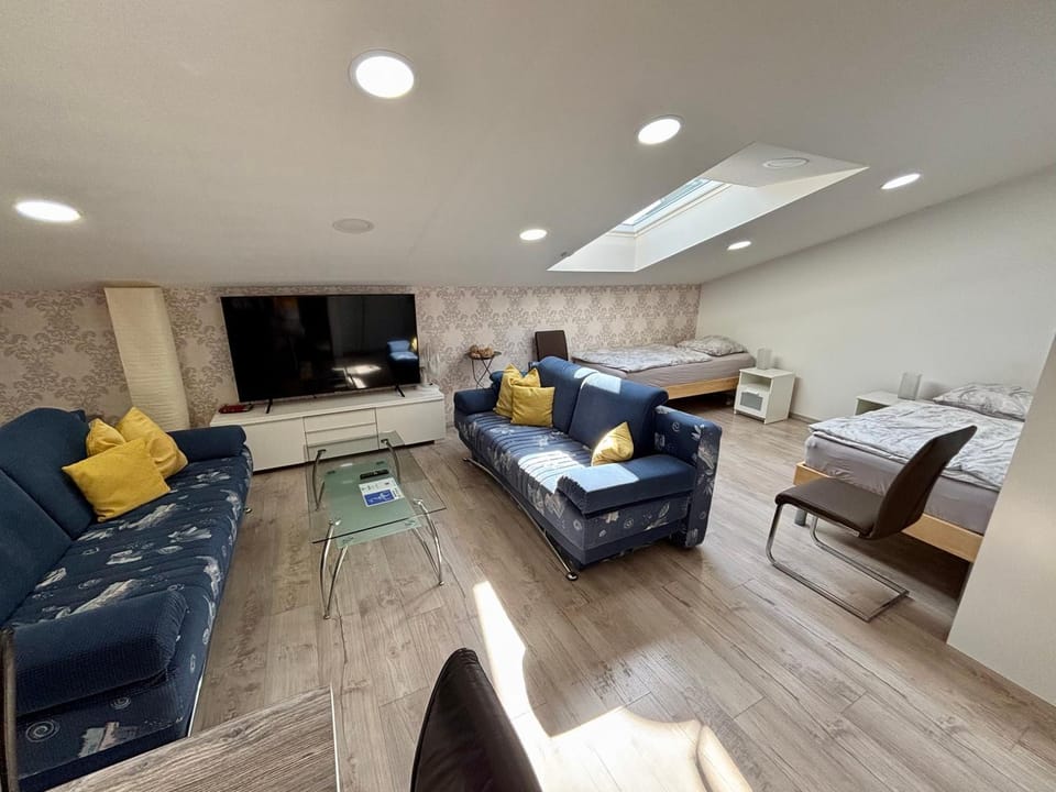 Communal lounge/ TV room