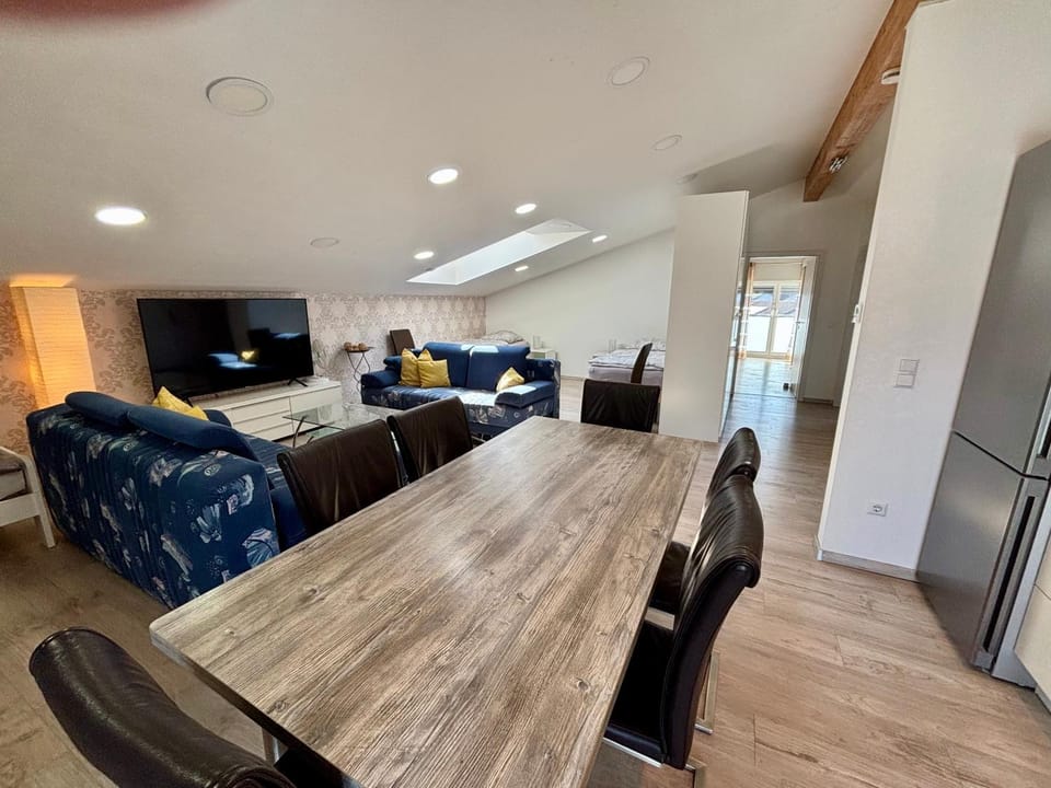 Communal lounge/ TV room