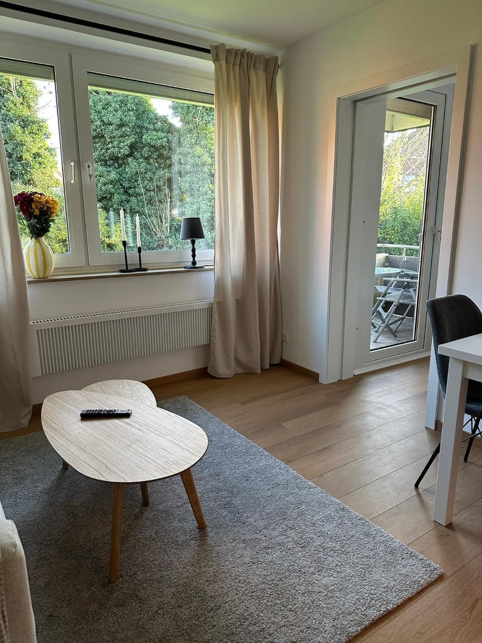 View (from property/room), Living room, Seating area