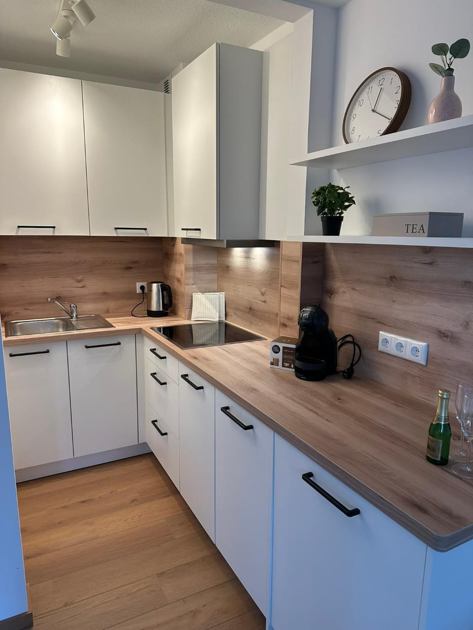Kitchen or kitchenette, kitchen
