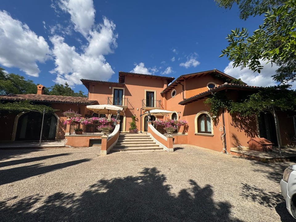 Property building, Day