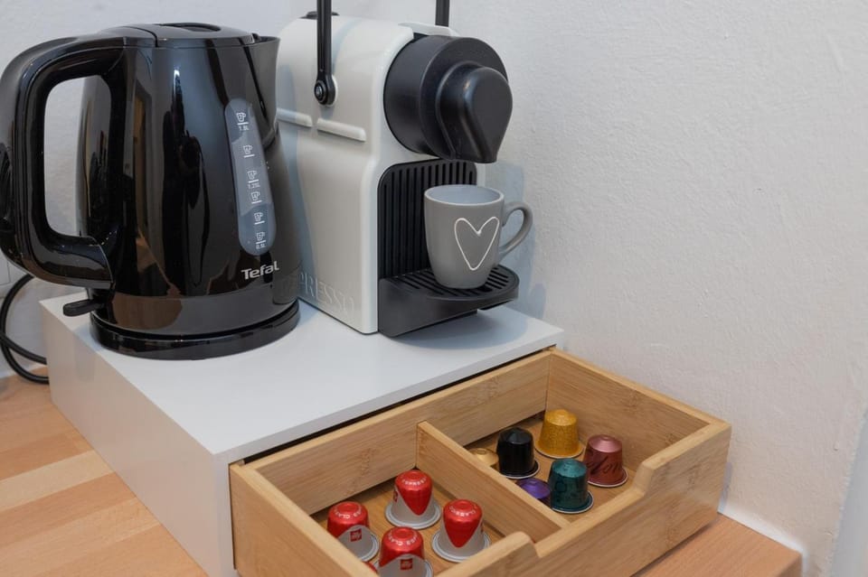 Coffee/tea facilities, Kitchen or kitchenette