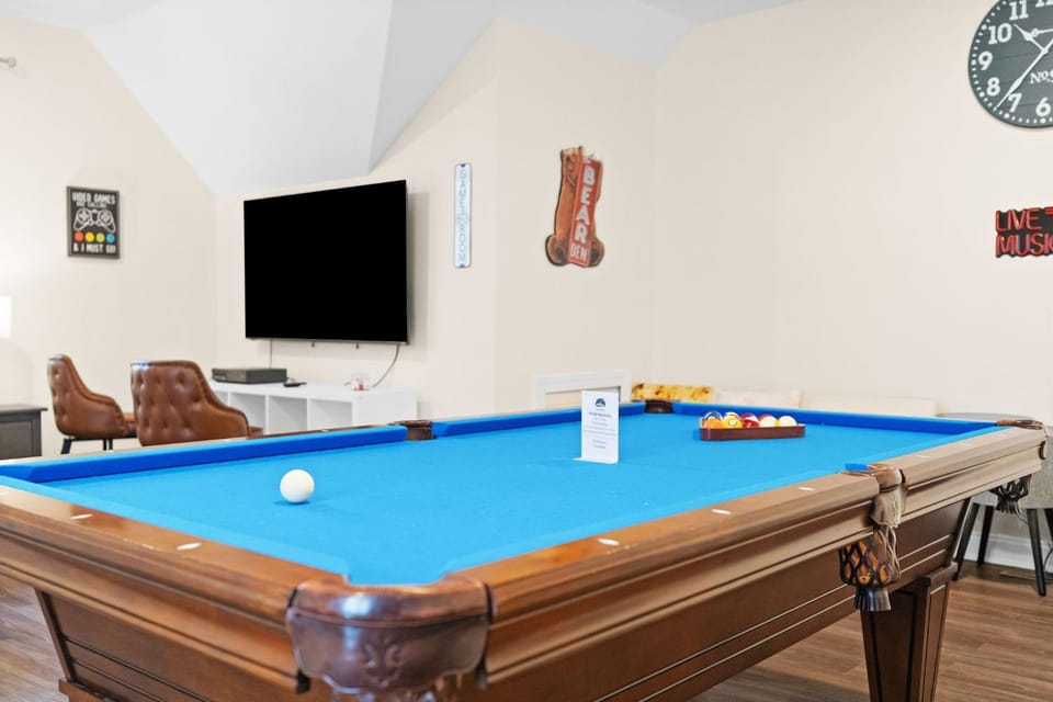Hot Tub Game Room Spacious Close to Skiing House in Kidder Township