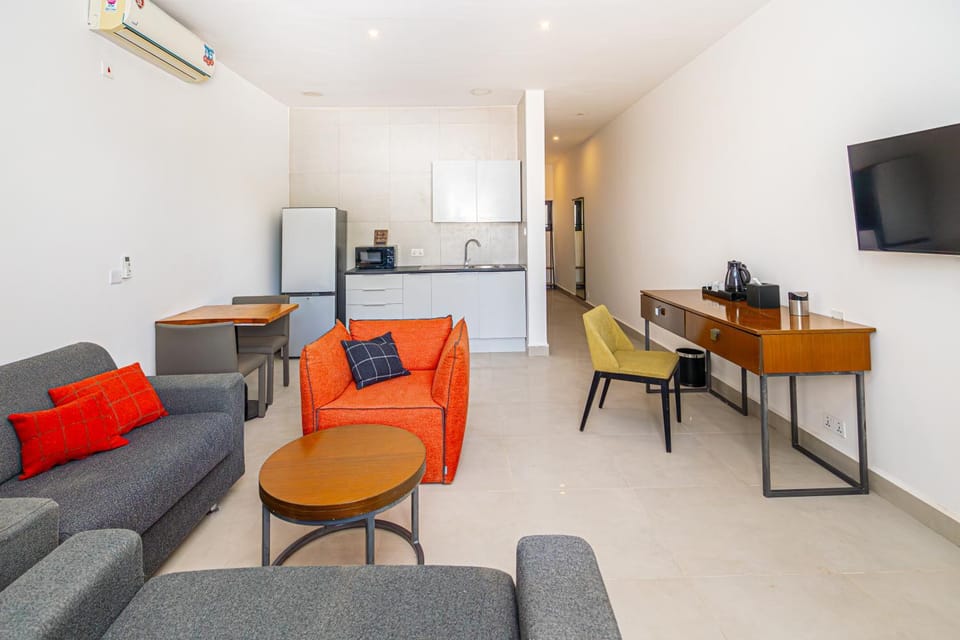 Kitchen or kitchenette, Living room, Seating area, air conditioner