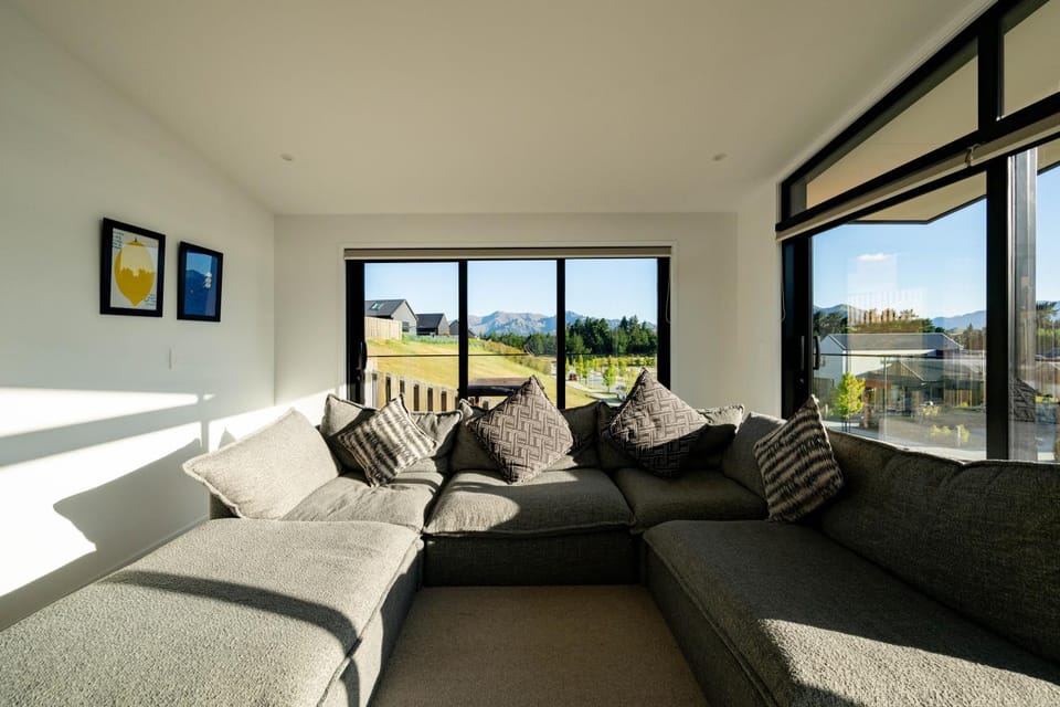 Natural landscape, View (from property/room), Living room