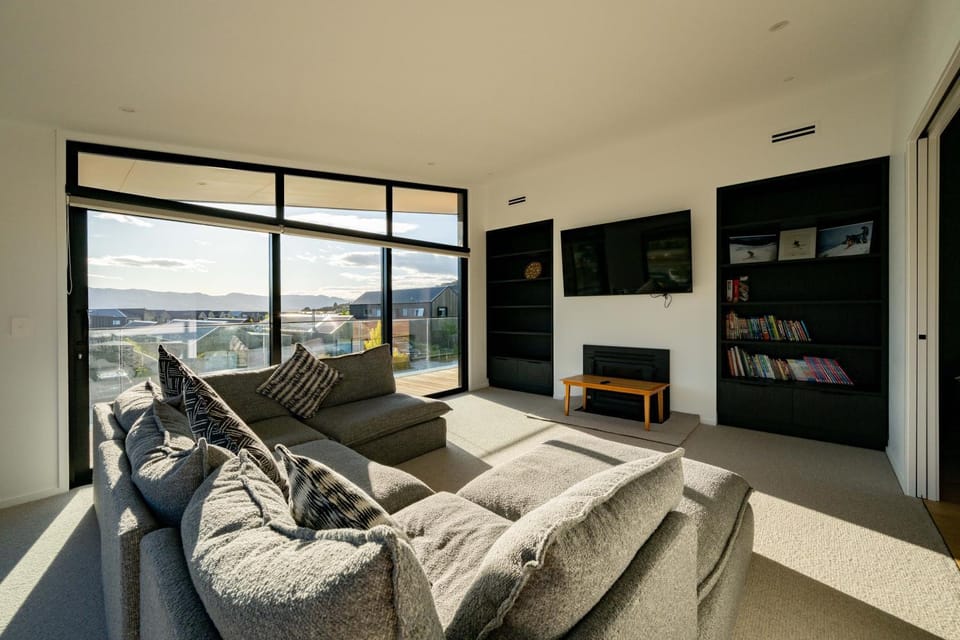 Natural landscape, Living room