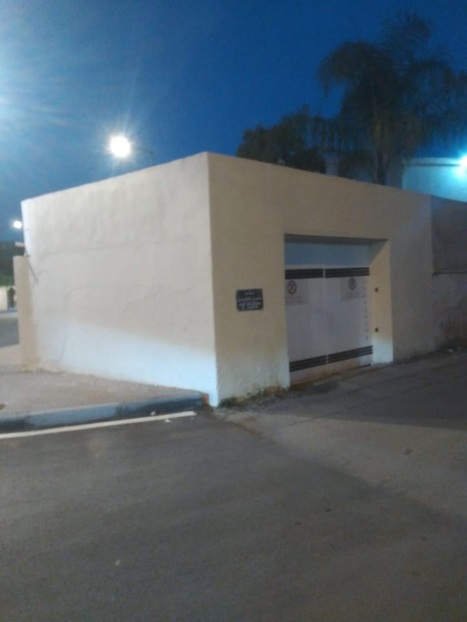 Property building, Quiet street view