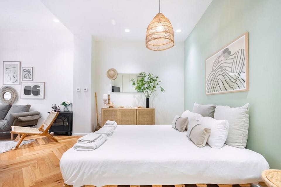 Boutique Twin Apts - Short Walk to Sea & Market Apartment in Tel Aviv-Yafo