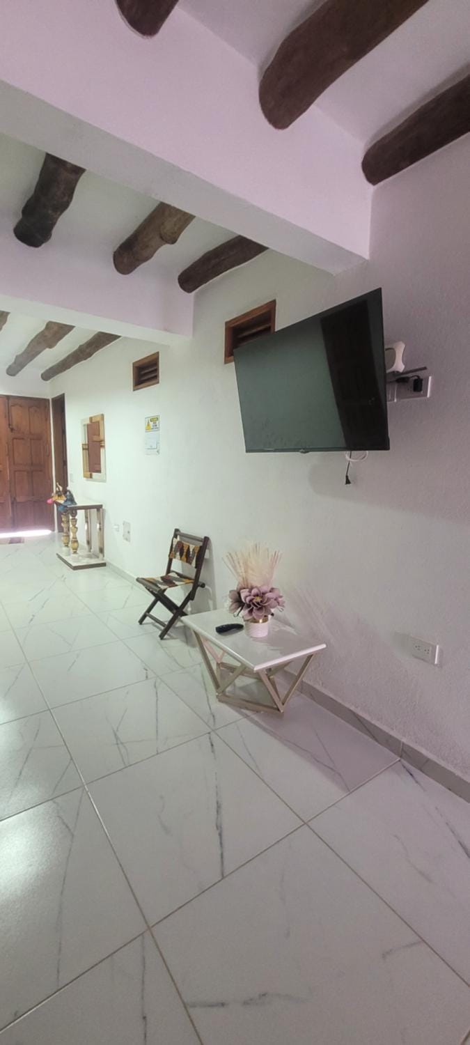TV and multimedia, Decorative detail