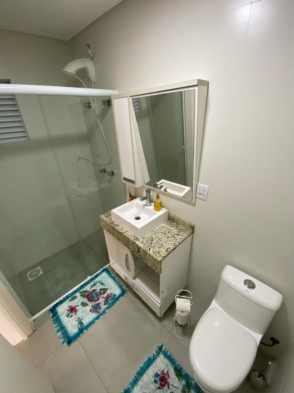 Shower, Toilet, Bathroom