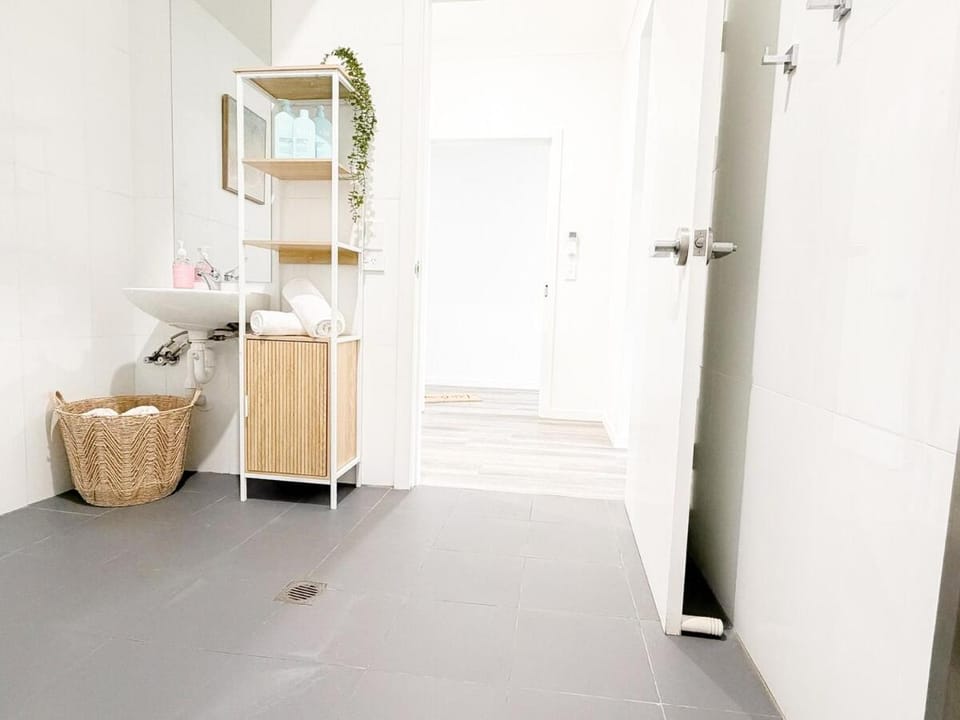 North Wollongong Accessible Apartment - Free Parking Apartment in Wollongong