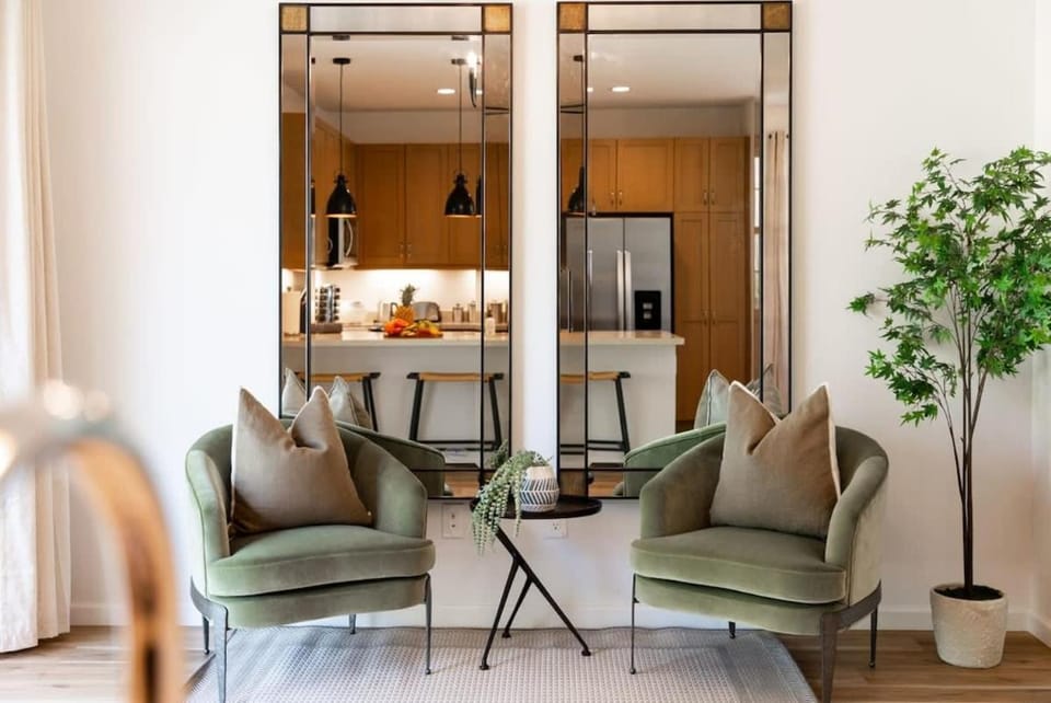 ML - Nohea Stylish Home w Perks I Near Top Sight House in Makaha Valley