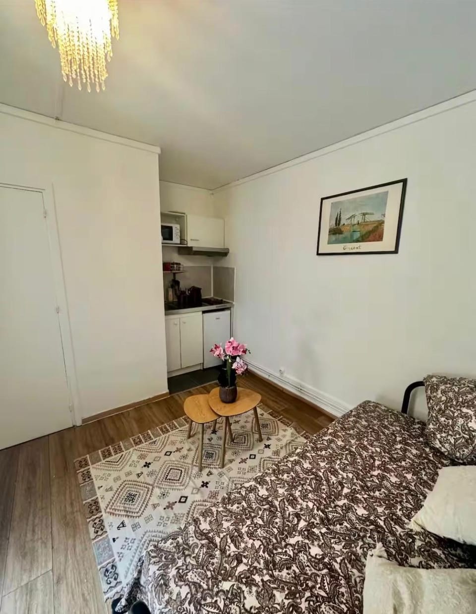 Bed, Kitchen or kitchenette, Bedroom