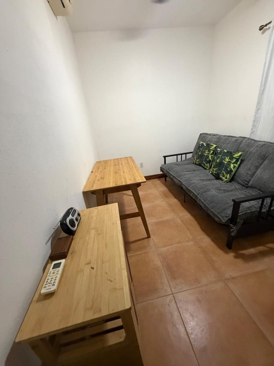Hummingbird Stay West End 2bd 1bath Apartment in West End