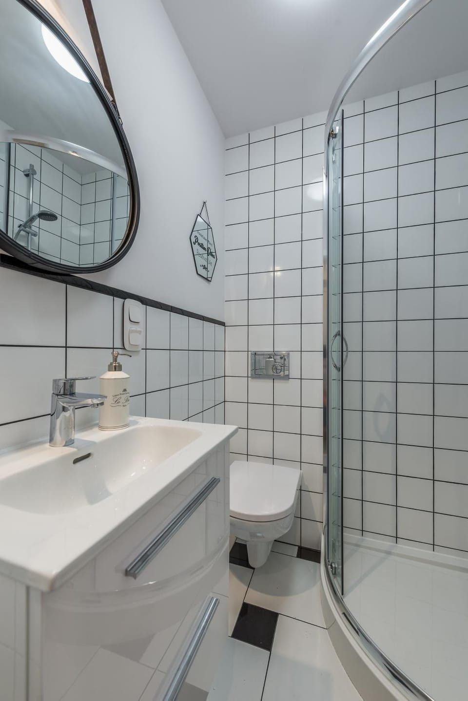 V Ajax Rondo ONZ Apartment in Warsaw