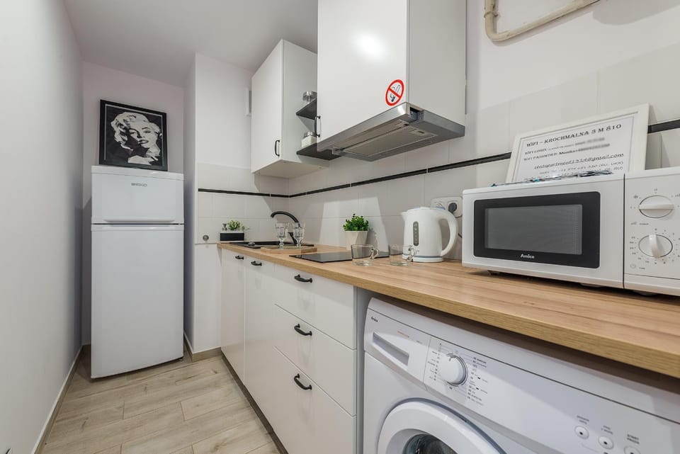 V Ajax Rondo ONZ Apartment in Warsaw
