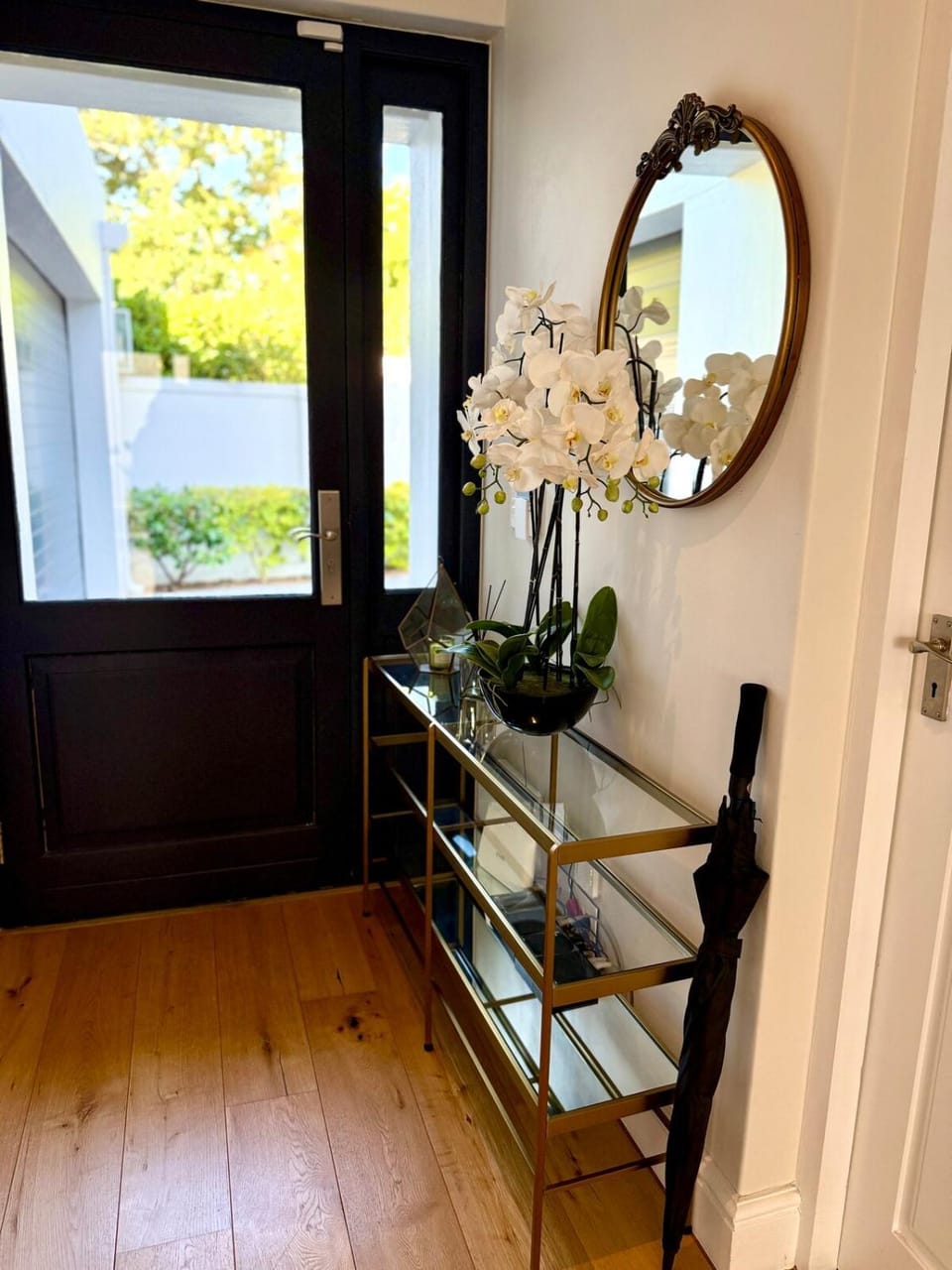 Chic boutique home with a pool and well furnished House in Cape Town