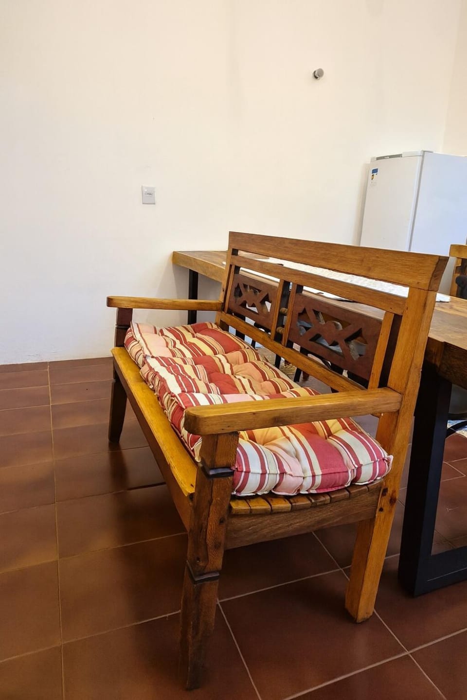 Bed, TV and multimedia, Kitchen or kitchenette, Living room, Seating area, Dining area, air conditioner, air conditioner