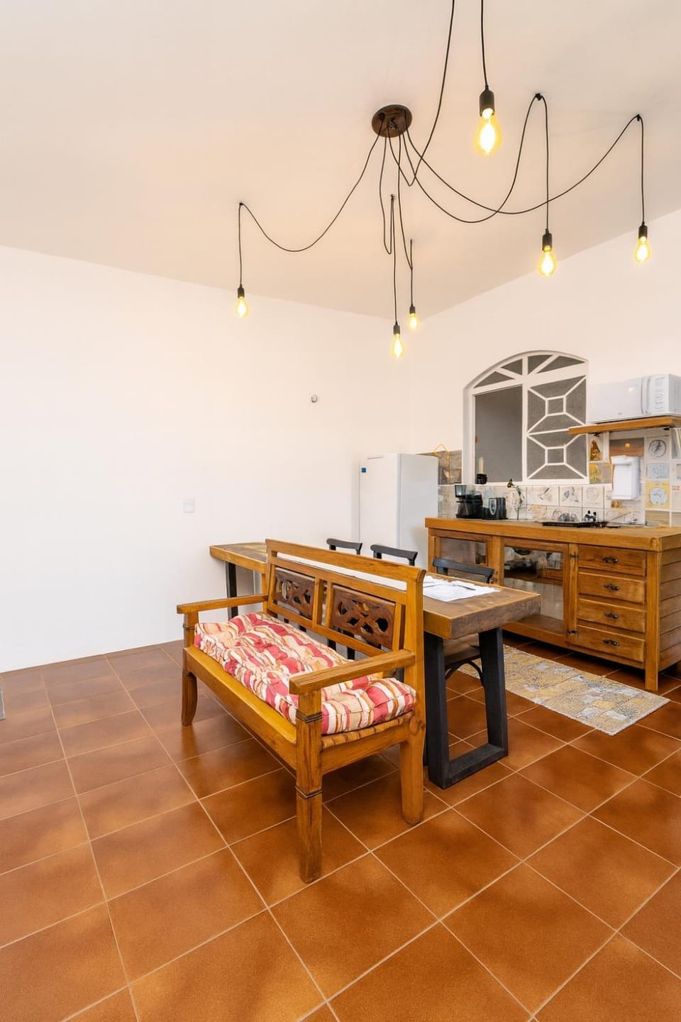 Kitchen or kitchenette, Seating area, Dining area, minibar, stove, air conditioner, air conditioner