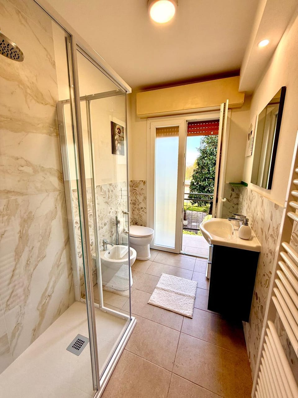 B&B Il GLICINE Camere e Appartamenti con Parcheggio Privato Bed and Breakfast in Emilia-Romagna