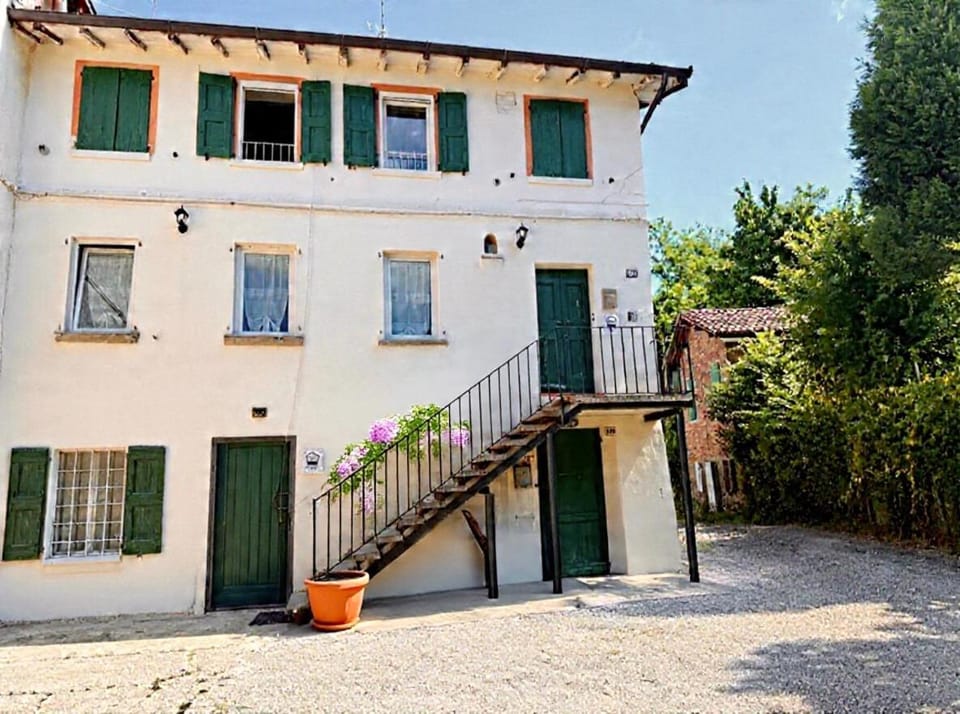 B&B Il GLICINE - Uso Cucina e Parcheggio Privato House in Emilia-Romagna
