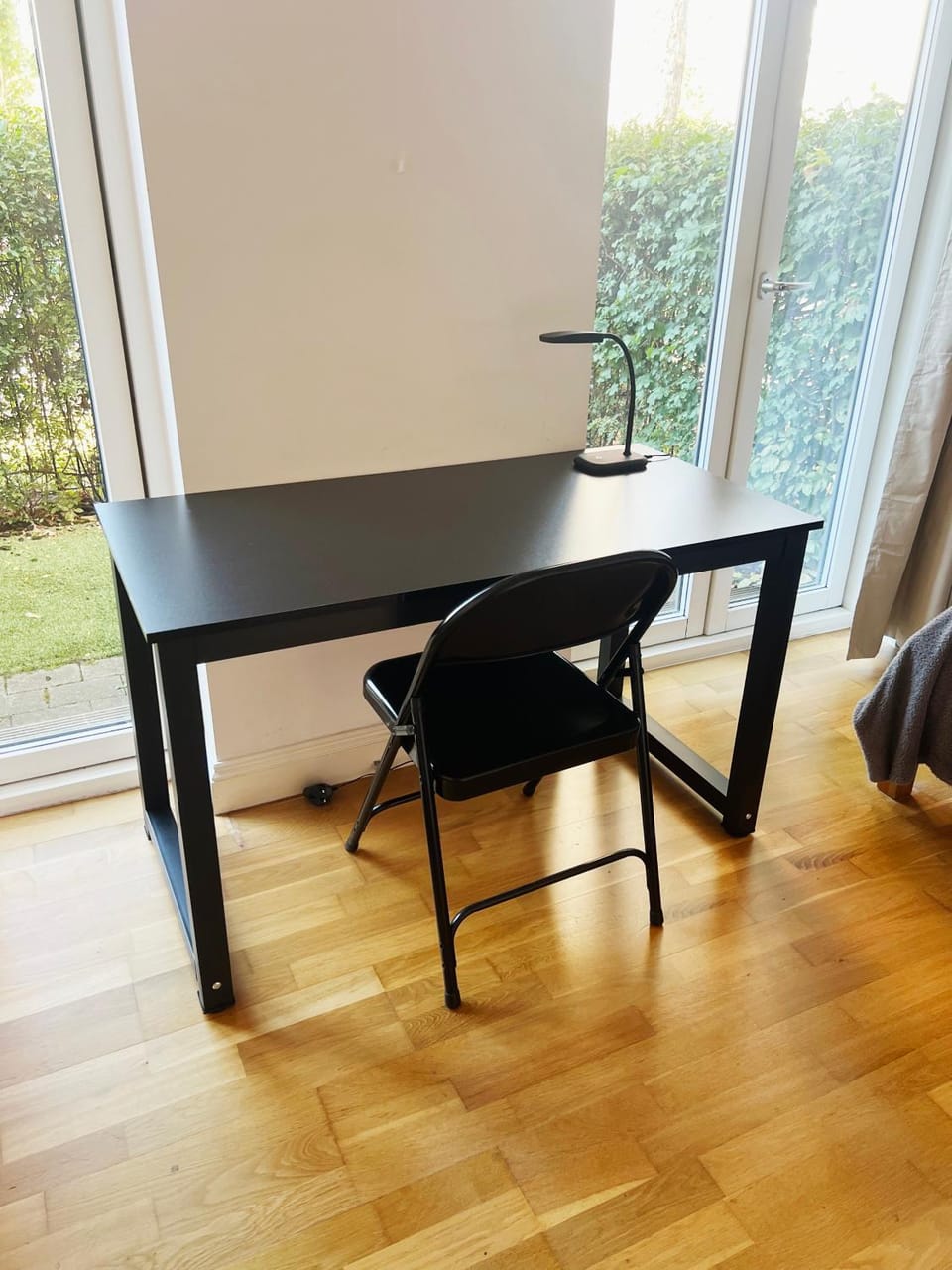 Seating area, Dining area, Garden view