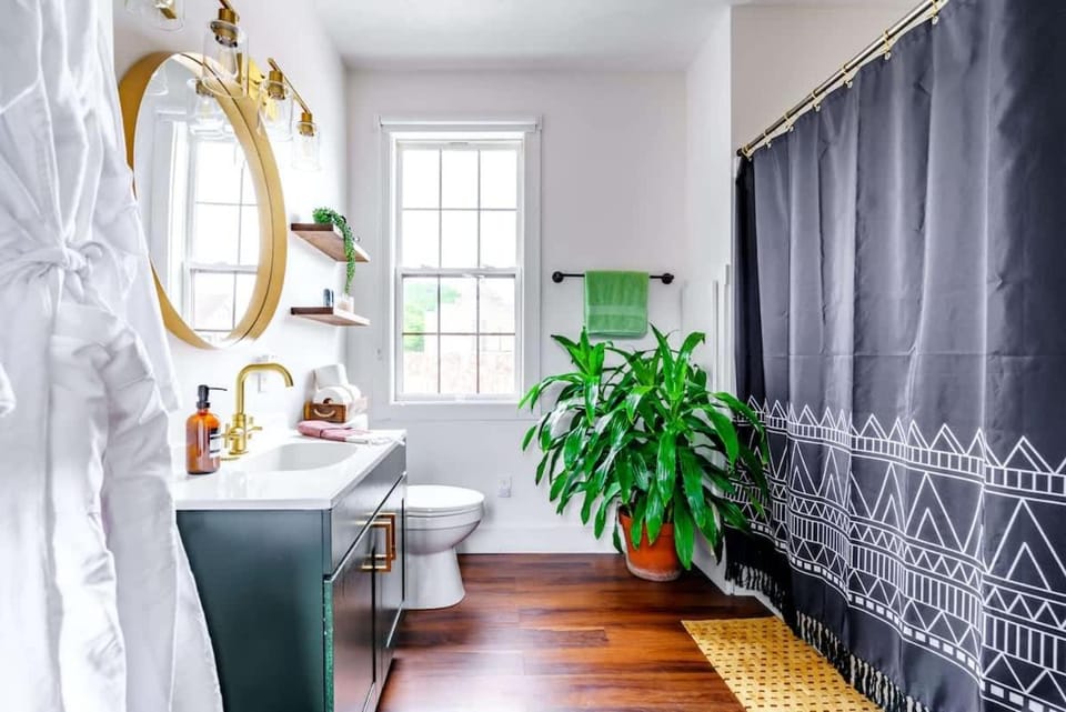 Jungle Nook by Jungle House Downtown Chillicothe Private Parking House in Chillicothe