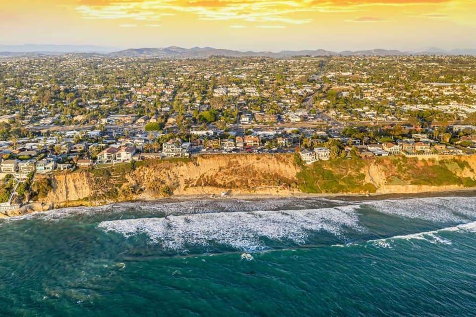 Walk to Beach Luxury Home Walk to Restaurants villa House in Leucadia