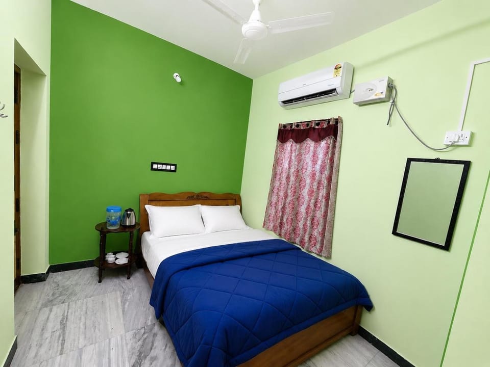 CR Residency - Premium Rooms and Private Villa Bed and Breakfast in Tamil Nadu