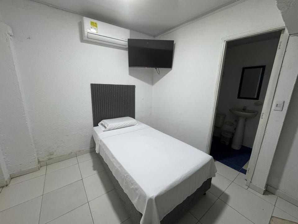 Bed, Bedroom, air conditioner