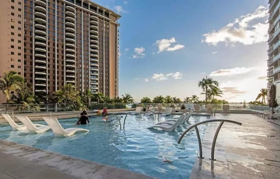 Marbella Lane - Ocean Marina View Ilikai Hotel House in Honolulu