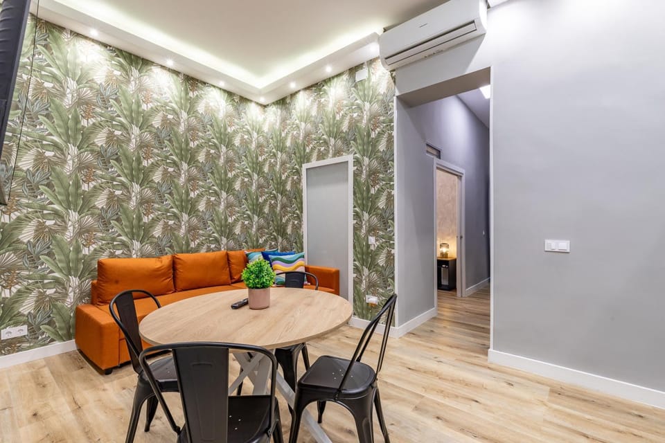 Living room, Seating area, Dining area, air conditioner