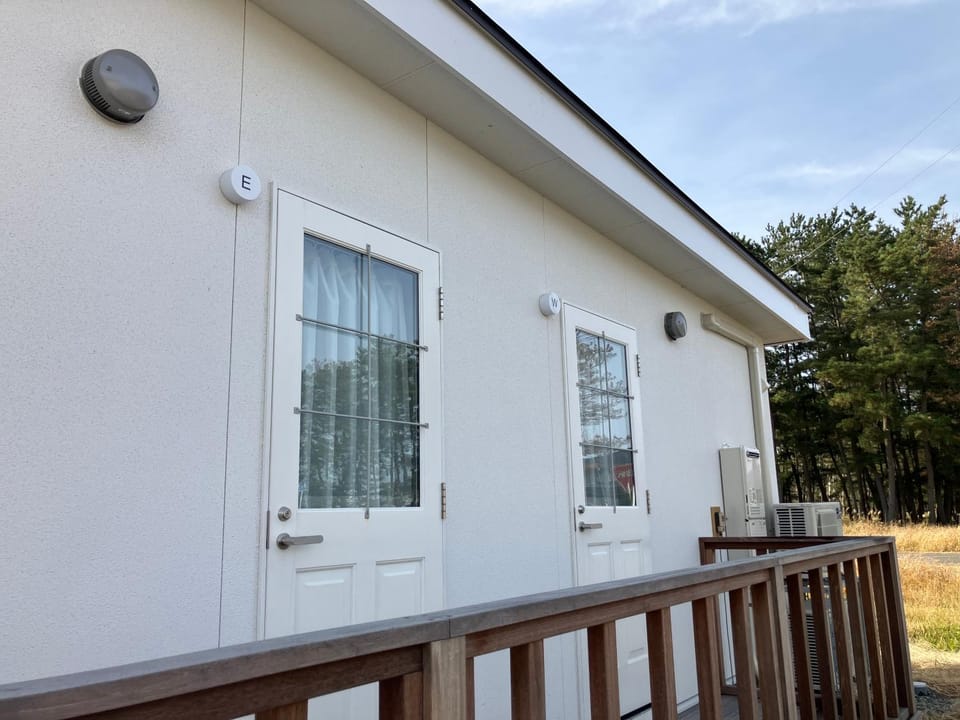 Property building, Day