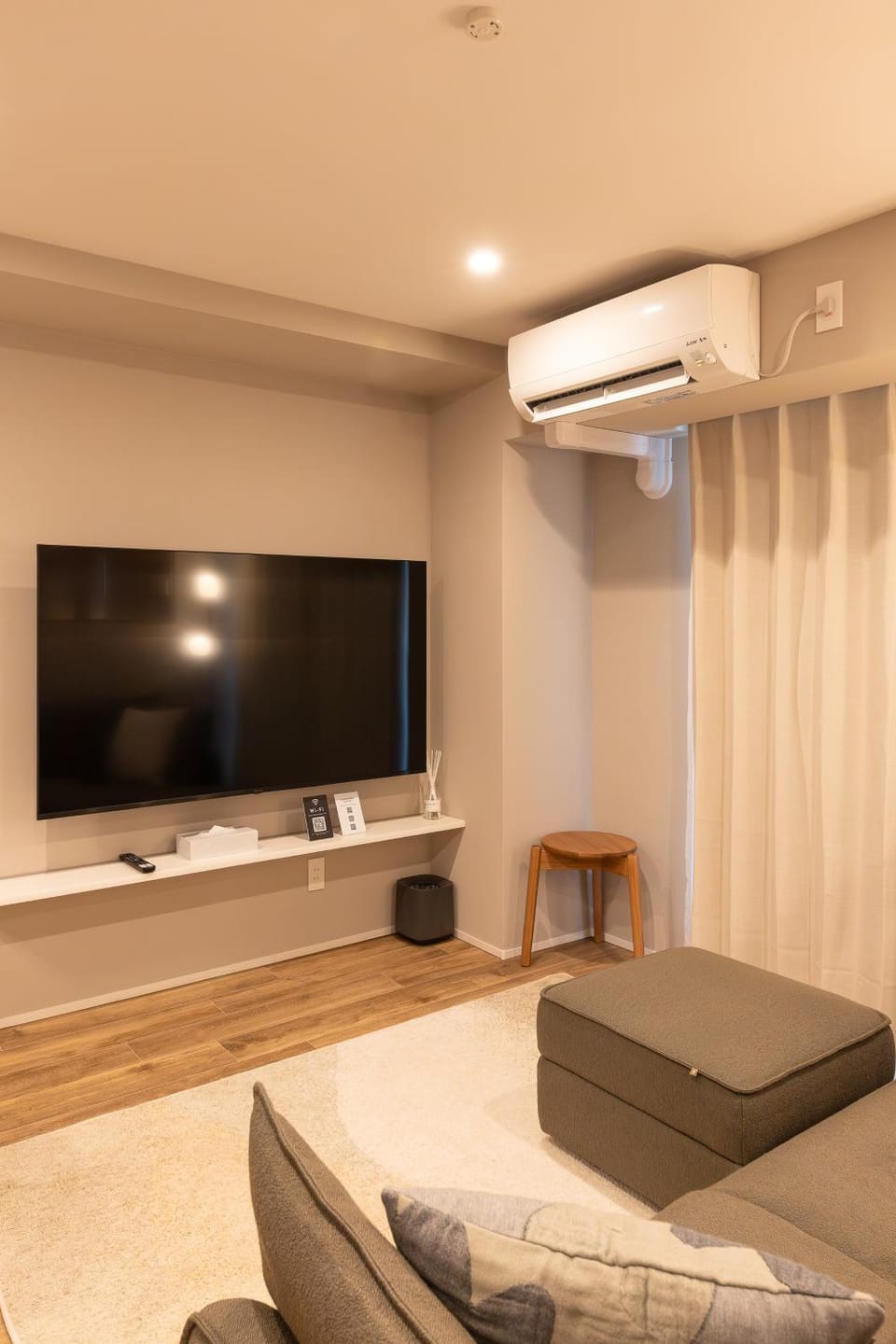 TV and multimedia, Living room, air conditioner