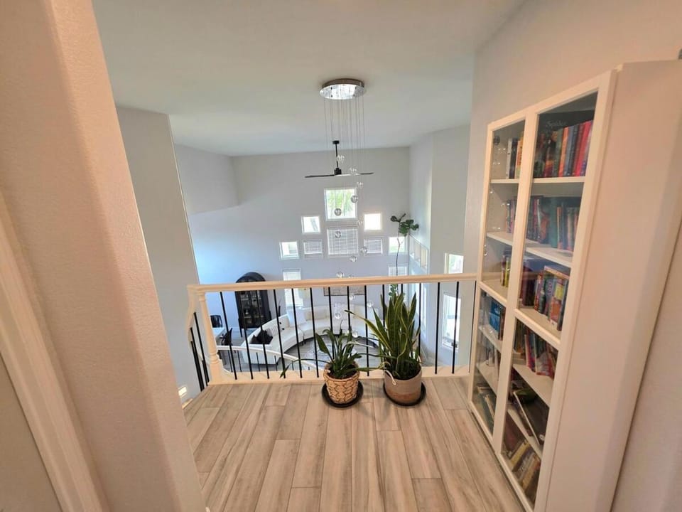 Modern Residence with Mountain Views House in Rancho Bernardo