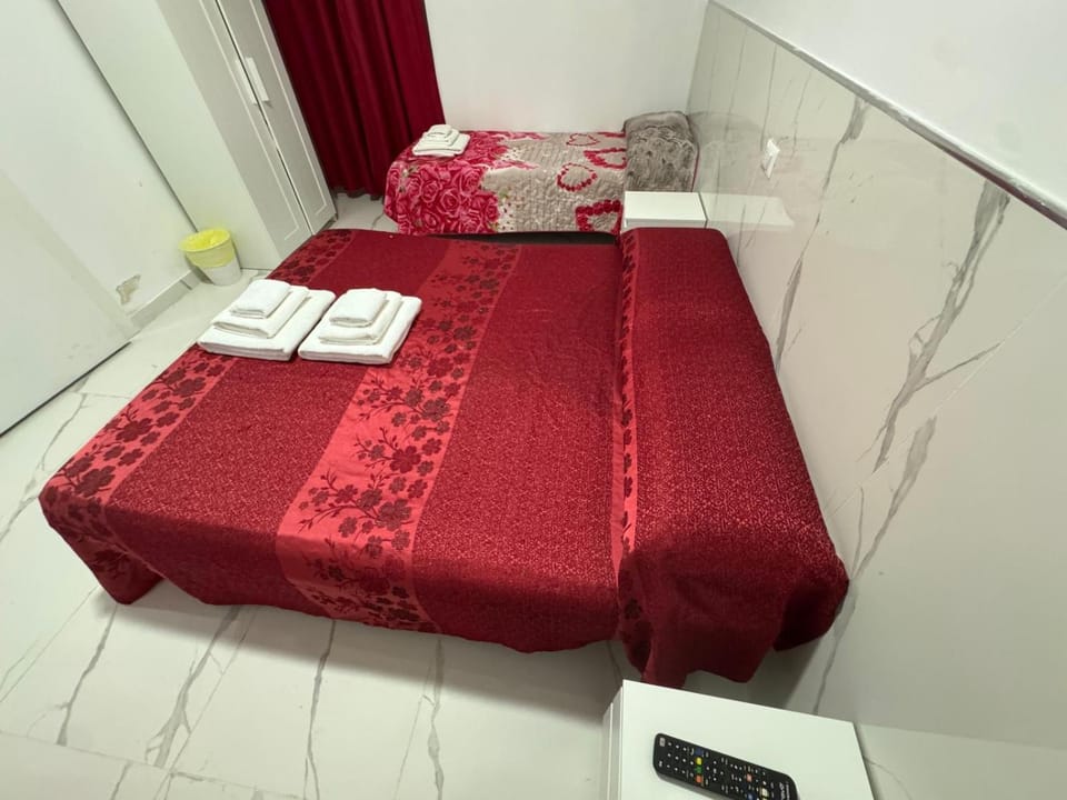 Termini sole guest house Bed and Breakfast in Rome