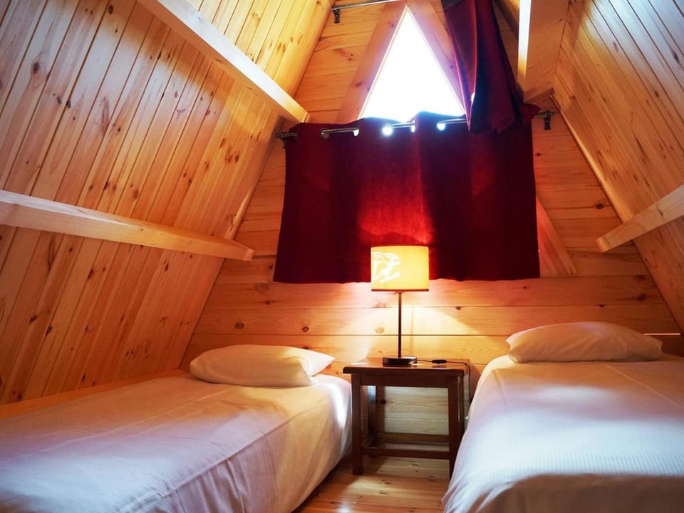 Tipi avec Terrasse pour 4 pers, Saint-Sorlin-d'Arves - API-1-52-1302 Campground/ 
RV Resort in Saint-Sorlin-d'Arves