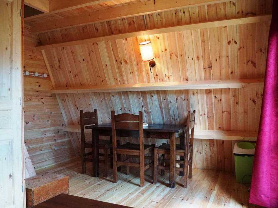 Tipi avec Terrasse pour 4 pers, Saint-Sorlin-d'Arves - API-1-52-1302 Campground/ 
RV Resort in Saint-Sorlin-d'Arves