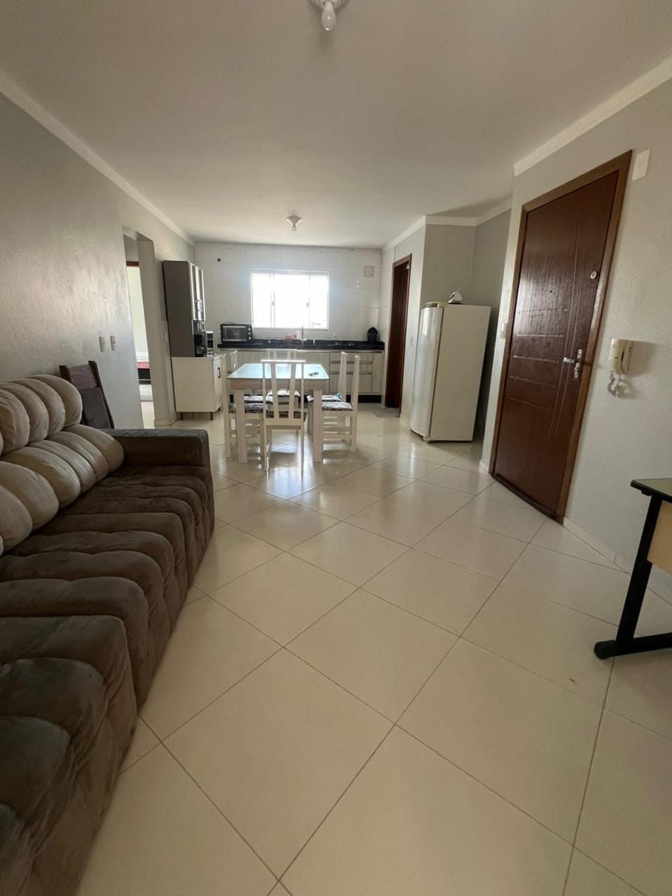 Apartamento em Balneário Picarras a 150m do Mar Apartment in State of Santa Catarina