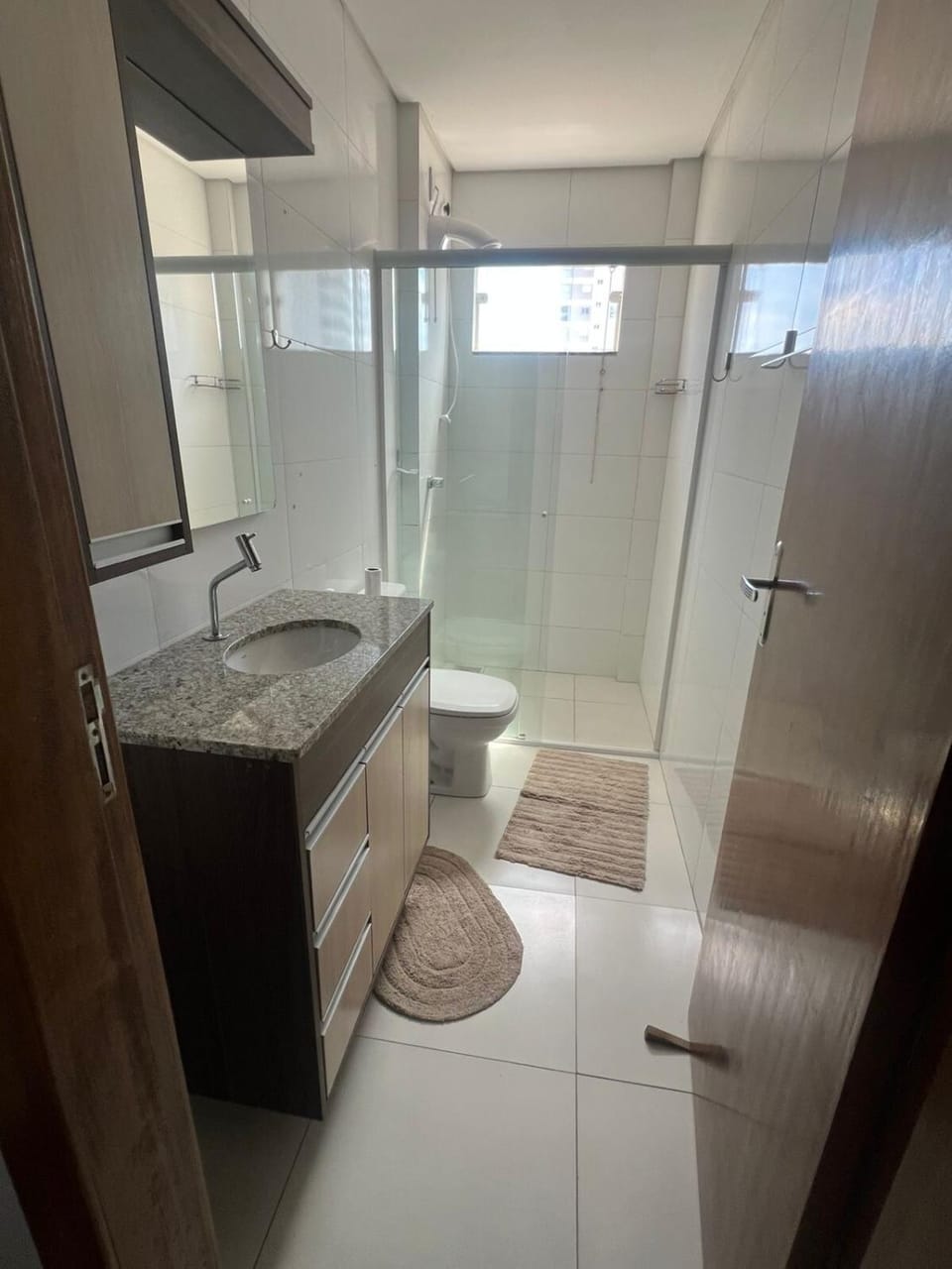 Apartamento em Balneário Picarras a 150m do Mar Apartment in State of Santa Catarina