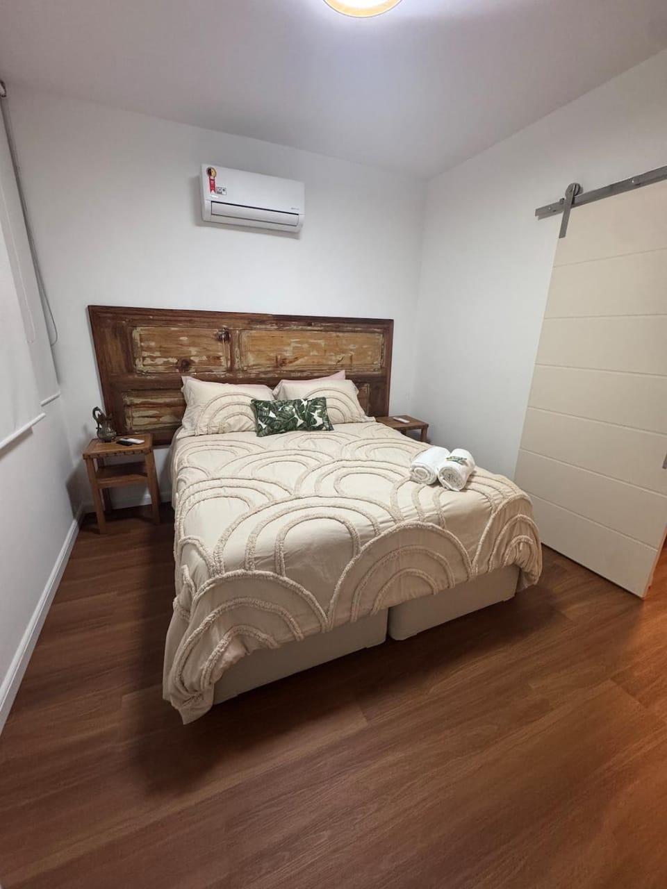 Bed, Photo of the whole room, Bedroom, towels, air conditioner