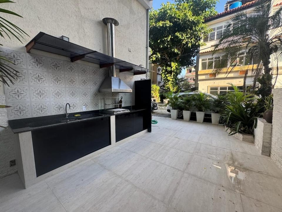 Shower, BBQ facilities, Balcony/Terrace